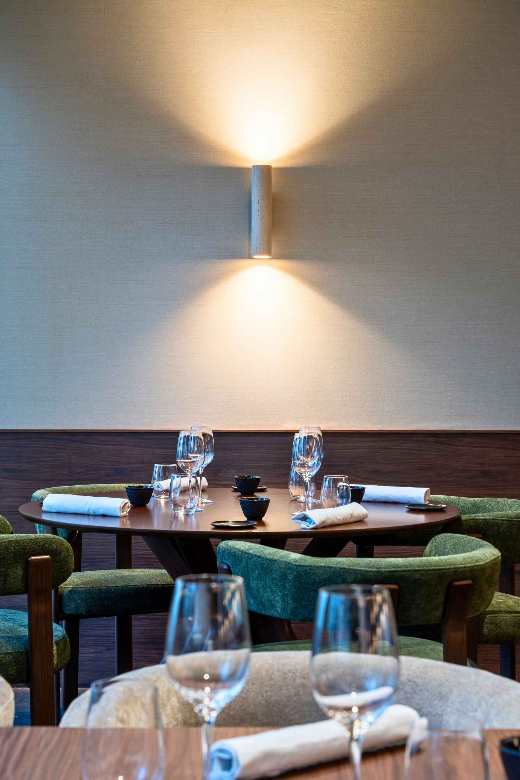 Applique murale design dans restaurant gastronomique à Tours – projet architecture intérieure Mensa