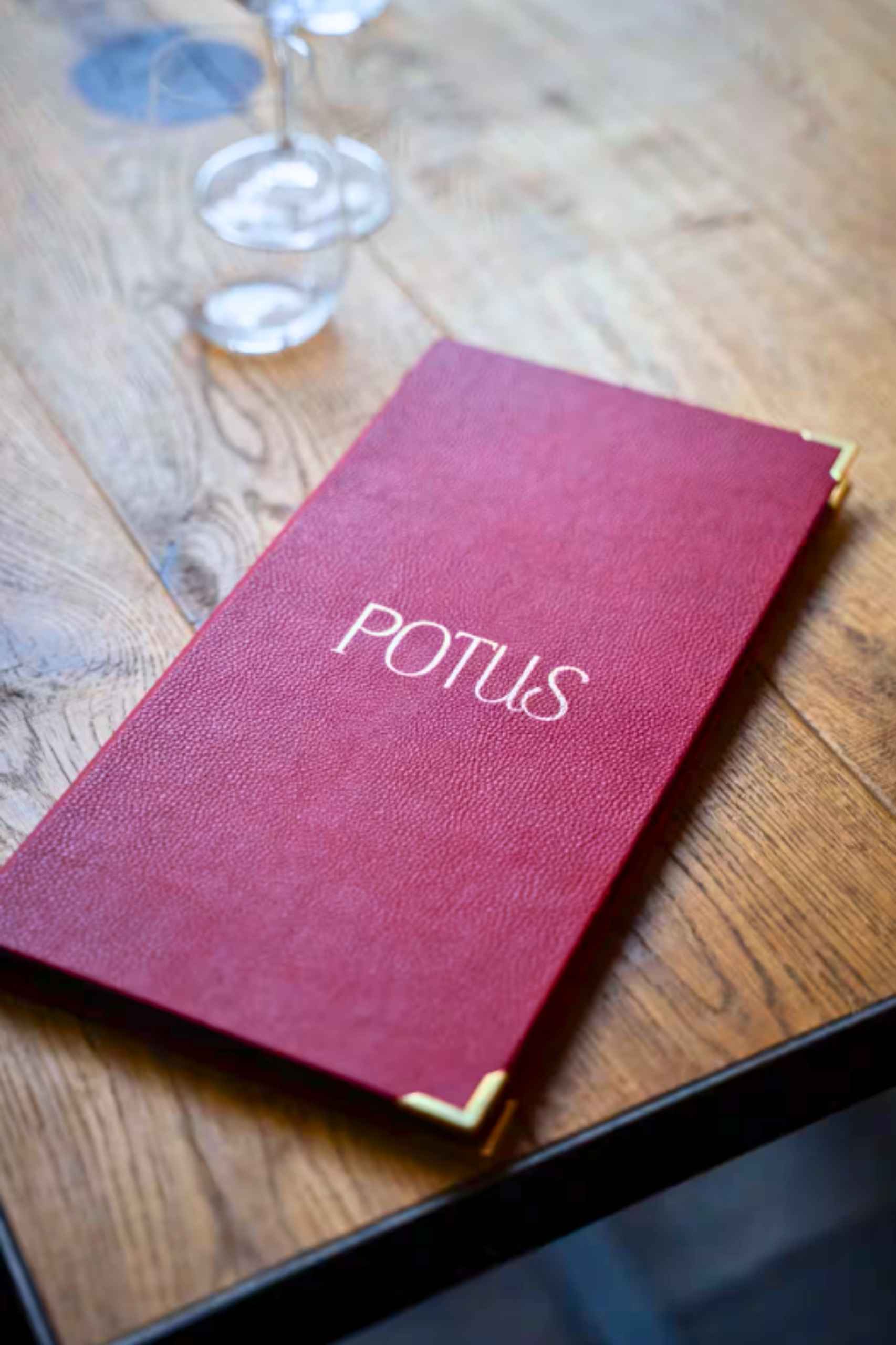 Porte menu du bar à vin et tapas Potus